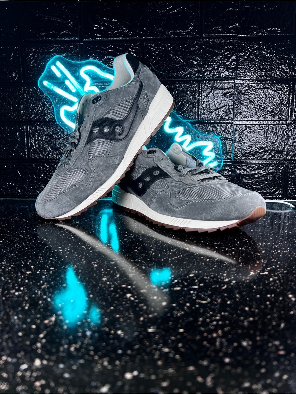 Saucony Shadow 5000 Men’s Walking Suede Gum Sole Shoes Sneakers Grey NEW - 12 - Picture 2 of 5